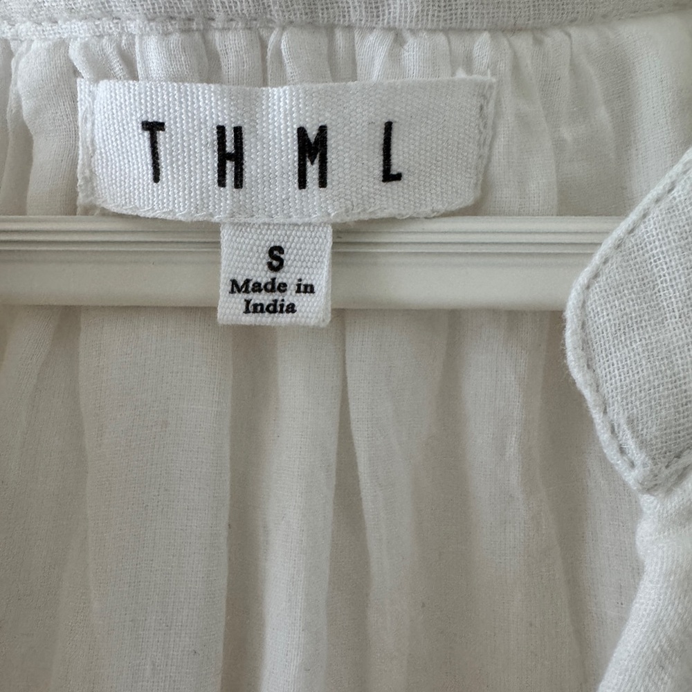 THML cap sleeve White Ruffle Shoulder dress - Picture 3 of 5